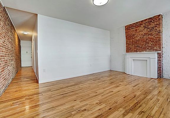3rd image of 412 W 49th St APT 4A