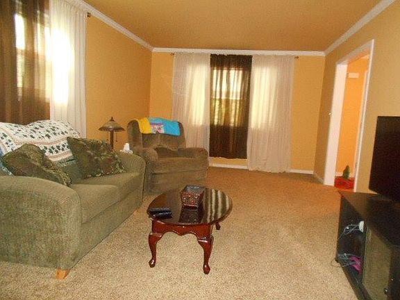 3rd image of 24 Willow Dr #1