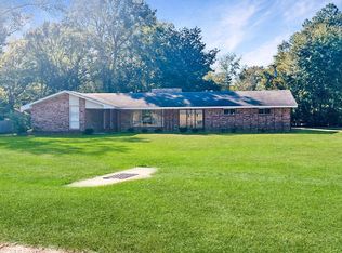 1305 Bilbo St, Deridder, LA 70634