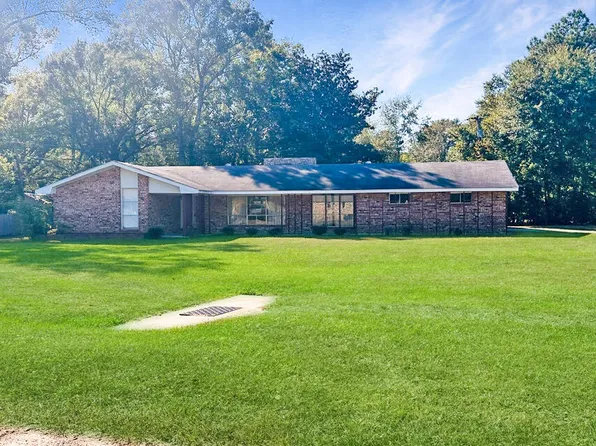 1305 Bilbo St, Deridder, LA 70634