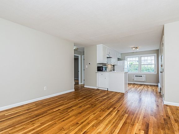 2nd image of 30 Danbury Dr APT 8