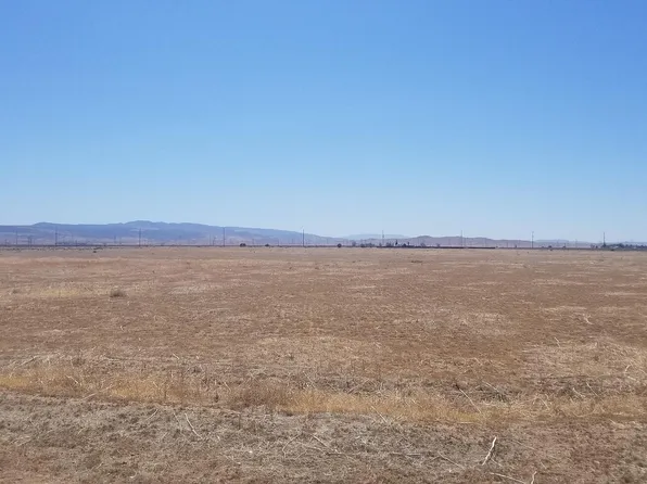 85th St W, Lancaster, CA 93536