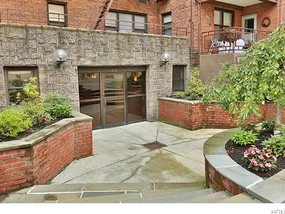 2nd image of 119 S Highland Ave APT 3D