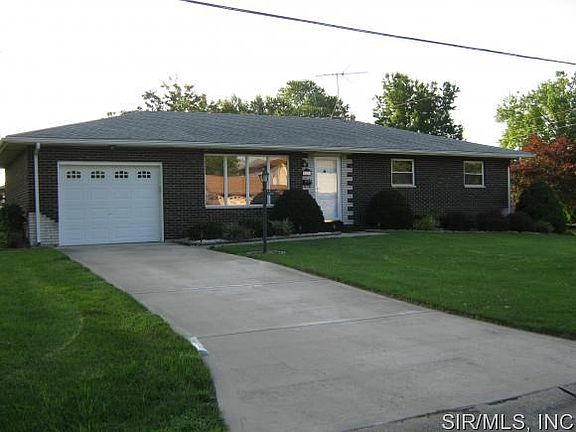 3rd image of 2501 Westmoreland Dr