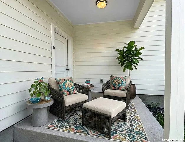 233 Esmeralda Dr — Photo 33