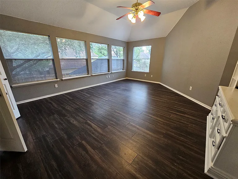 15015 Dawnbrook Dr — Photo 16
