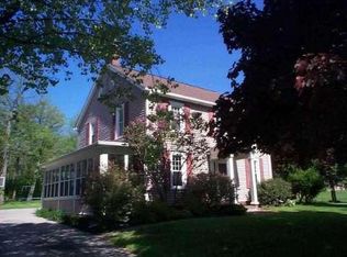 1077 N Riverside Ave, Saint Clair, MI 48079