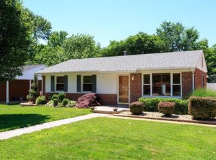 8901 Ulysses Ct, Saint Louis, MO 63123