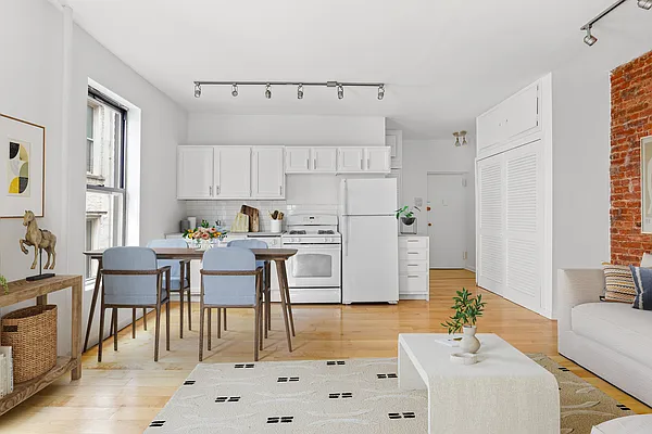 Sold by Compass | media 3
