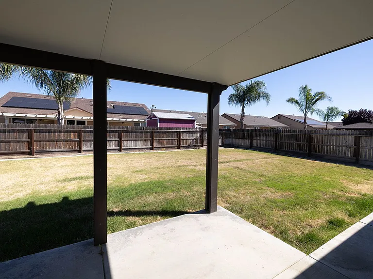 1604 Sidonia St — Photo 25