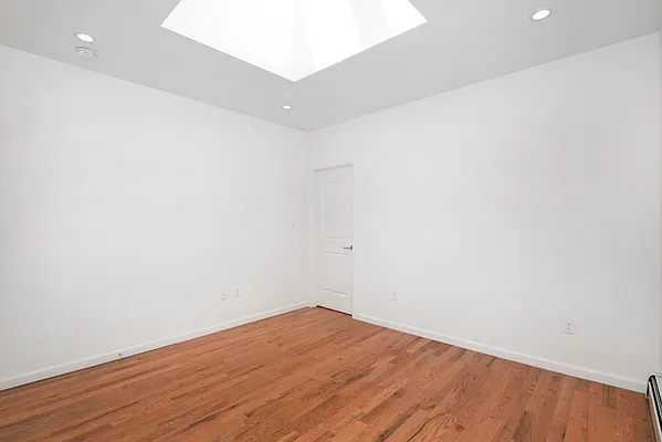 Rented by Bold New York | media 16