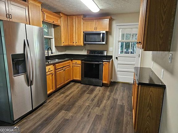 5th image of 3766 Renee Cir