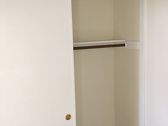 4th image of 1933 Hornblend St APT 18