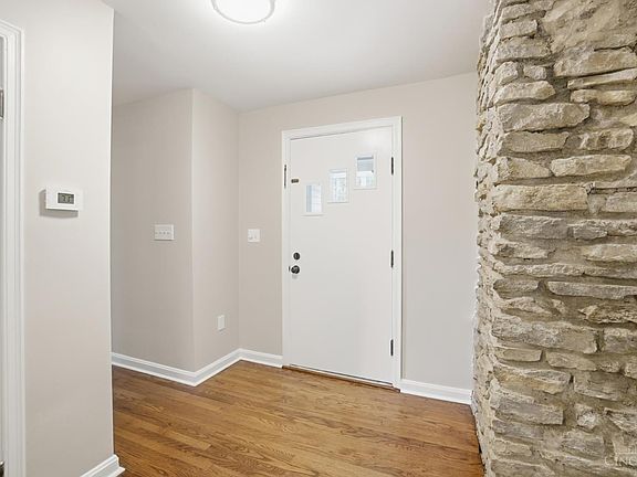 4th image of 9808 Daly Rd