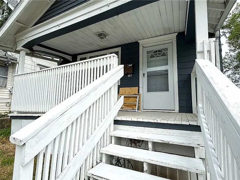 987 Boone St — Photo 5