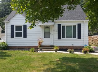 1572 Parker Dr, Mayfield Heights, OH 44124