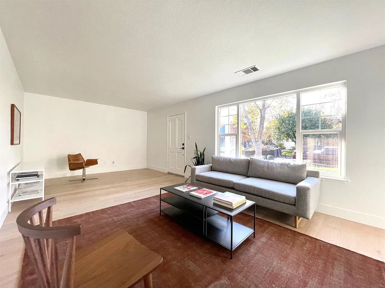 3 bed, 1466 sqft, $3,400 — Photo 4