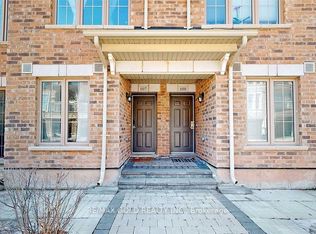 2441 Greenwich Dr #107, Oakville, ON L6M0S3