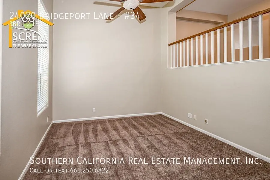 Tri Level Three Bedroom Bridgeport Townhome in Valencia — Photo 4