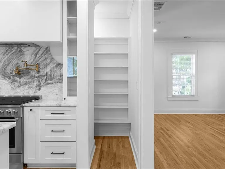 833 Martina Dr NE — Photo 11