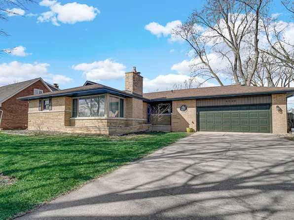 9030 Orchard Dr, Highland, IN 46322