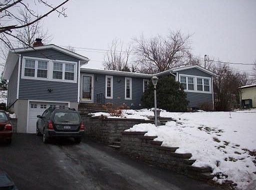 1st image of 7 Birchwood Dr