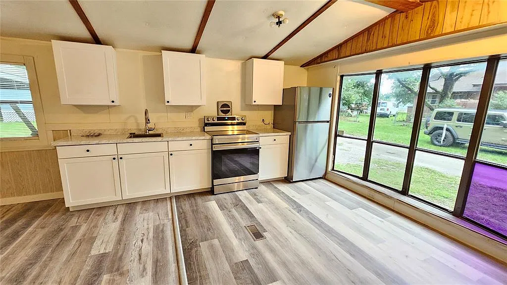 2 bed, 1.0 bath, 732 sqft, $1,100 — Photo 4