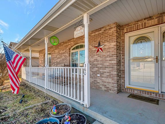 3rd image of 360 Highpoint Cir S