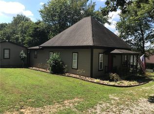 229 E Lowell Ave, Cave Springs, AR 72718