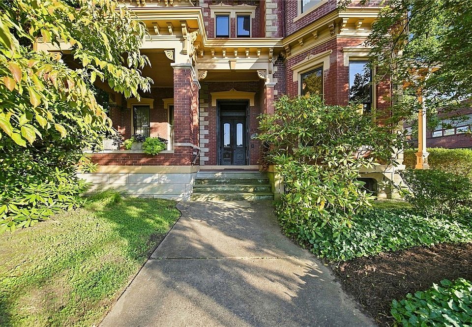 43rd image of 904 Juliana St