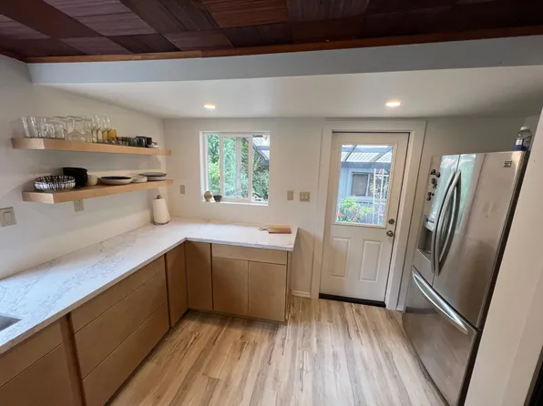 684 6th Ave, Trinidad, CA 95570