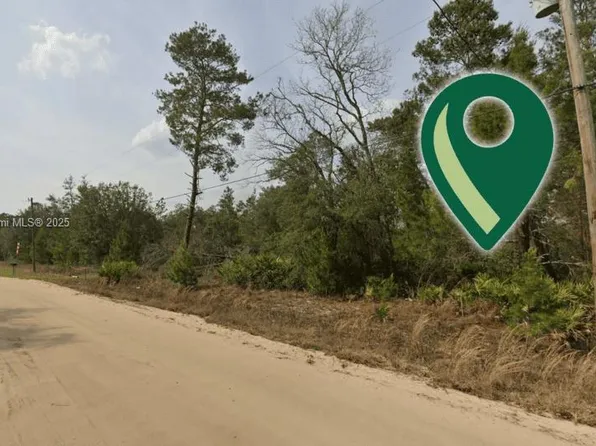 105 Wallace St, Interlachen, FL 32148