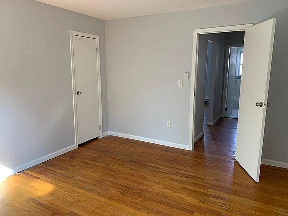 4th image of 82 Valley Ave APT 1-A