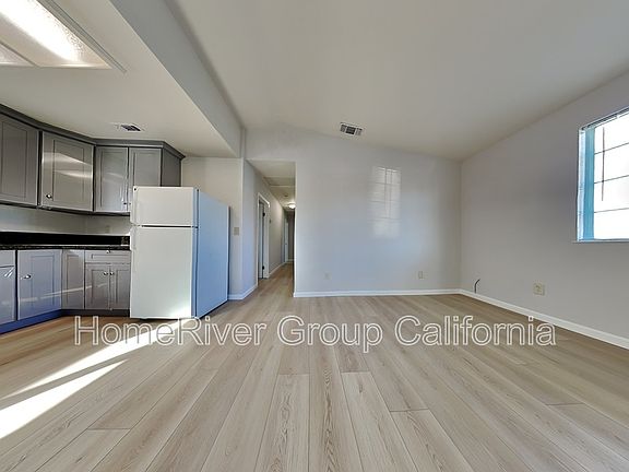 5th image of 949 Nogales St
