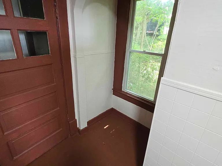 36 Glenview Ave #B — Photo 6