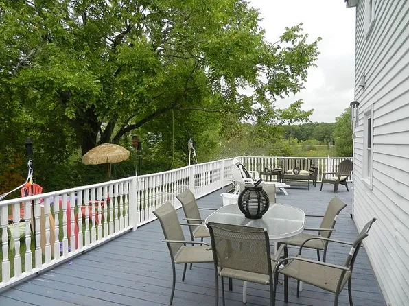 69 Mills Rd, Kennebunkport, ME 04046