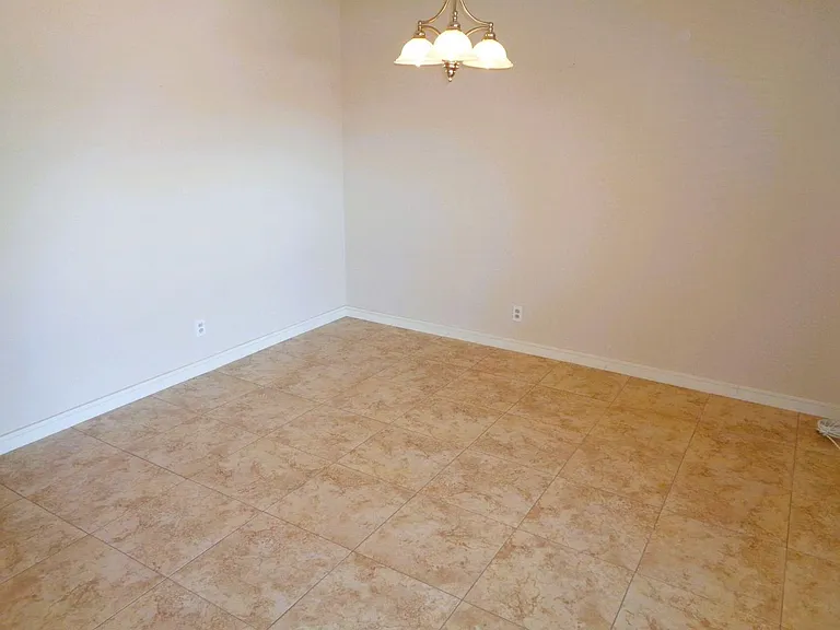 621 Westview Ave — Photo 7