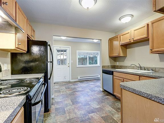 2nd image of 208 South Ln