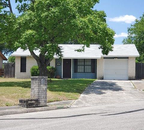 2nd image of 305 Vivian Dr