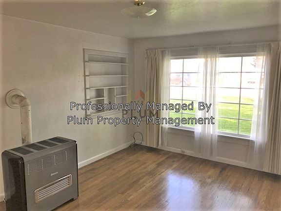 4th image of 2209 Fairview Ave