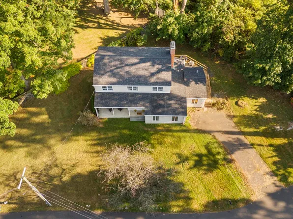 19 Coventry Ln, Riverside, CT 06878