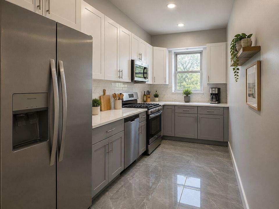 1st image of 255 Amboy St Floor 2