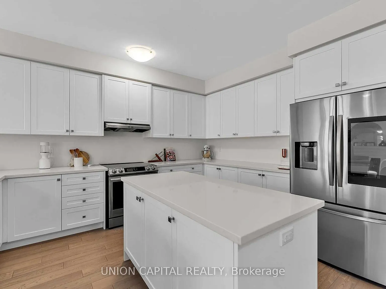 3 bed, $3,500 — Photo 4