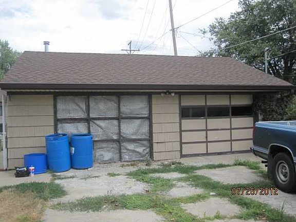 3rd image of 3 W Tilden Dr