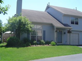 1023 N Knollwood Dr, Palatine, IL 60067