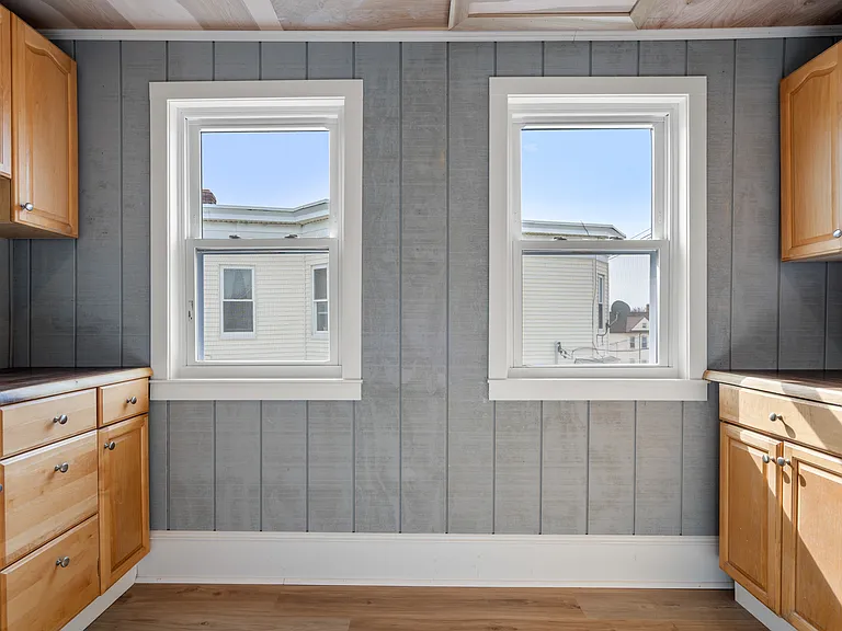 99 Beech St #3 — Photo 11
