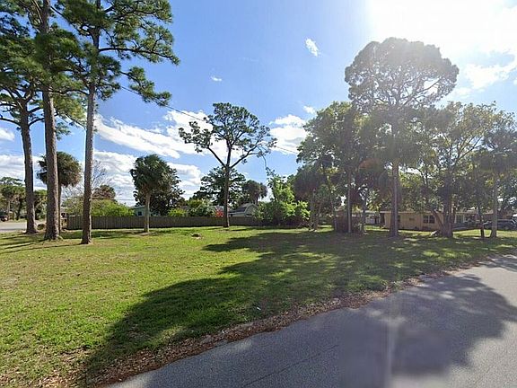 2nd image of 205 Seminole Ave