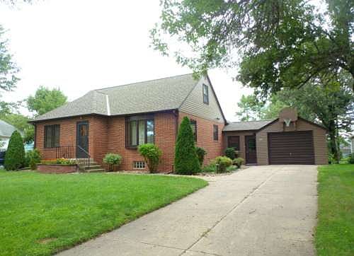 405 E Woodman, Jeffers, Mn 56145