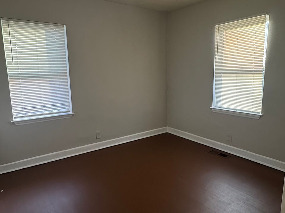 1st image of 2021 Lasalle St #2