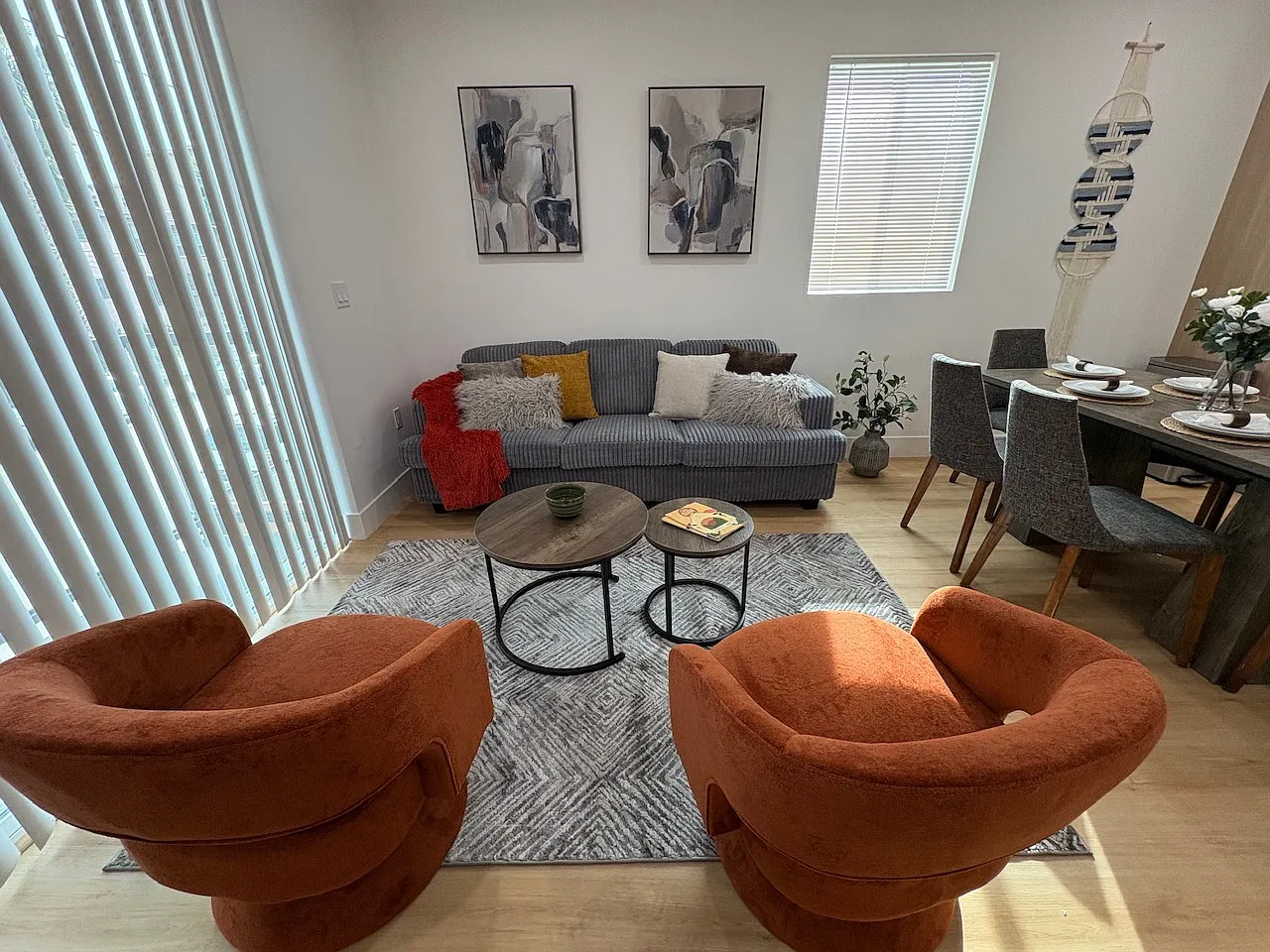 4 bed, 3455 sqft, $5,500 — Photo 2